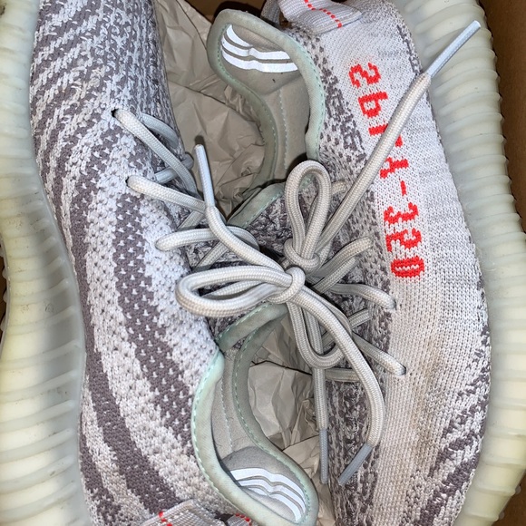 Yeezy Boost 350 V2 ‘Blue Tint’ - Picture 2 of 5